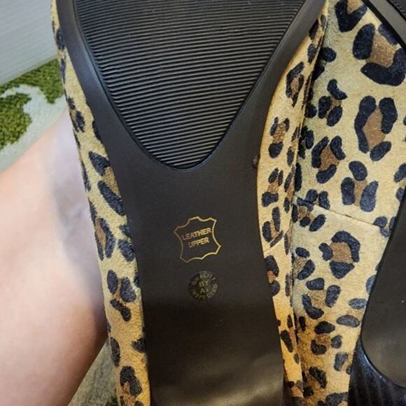 Liz Claiborne round toe leather leopard stiletto heels size 9 new - Picture 8 of 10
